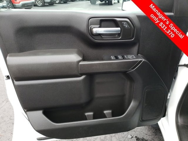 2023 Chevrolet Silverado 1500 4WD Crew Cab 147" Custom