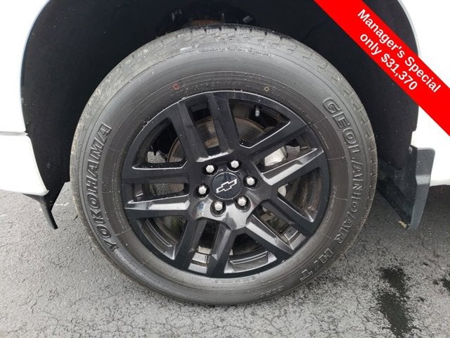 2023 Chevrolet Silverado 1500 4WD Crew Cab 147" Custom