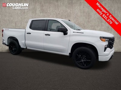 2023 Chevrolet Silverado 1500 4WD Crew Cab 147" Custom