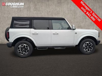 2024 Ford Bronco Outer Banks