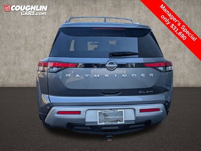 2024 Nissan Pathfinder SL