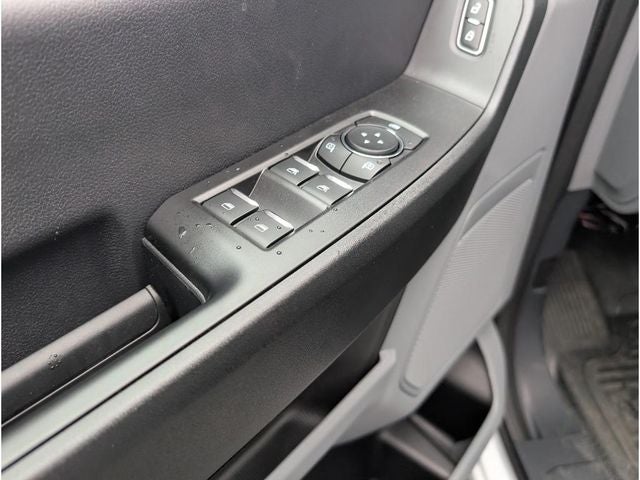 2025 Ford Super Duty F-550 Dually XL