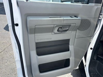 2024 Ford E-Series Cutaway Base