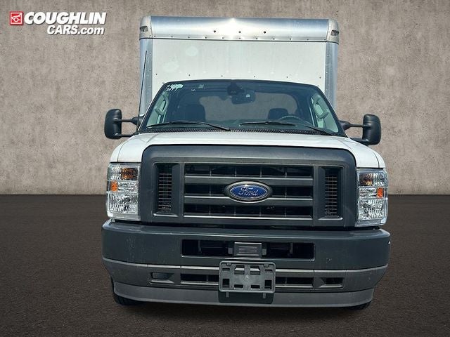 2024 Ford E-Series Cutaway Base