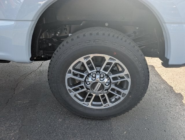 2027 Ford F-350SD Platinum