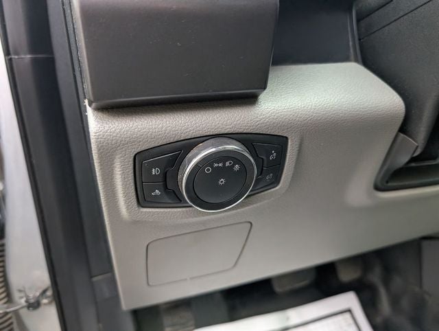 2016 Ford F-150 Base