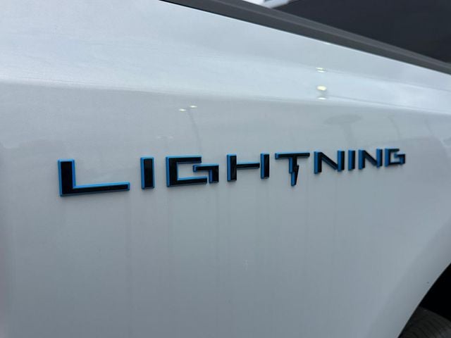2025 Ford F-150 Lightning Flash