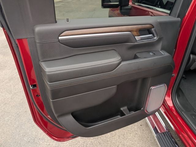 2025 Chevrolet Silverado 3500HD High Country