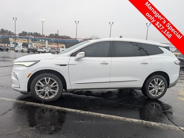 2023 Buick Enclave Essence