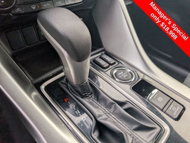 2023 Mitsubishi Eclipse Cross Base