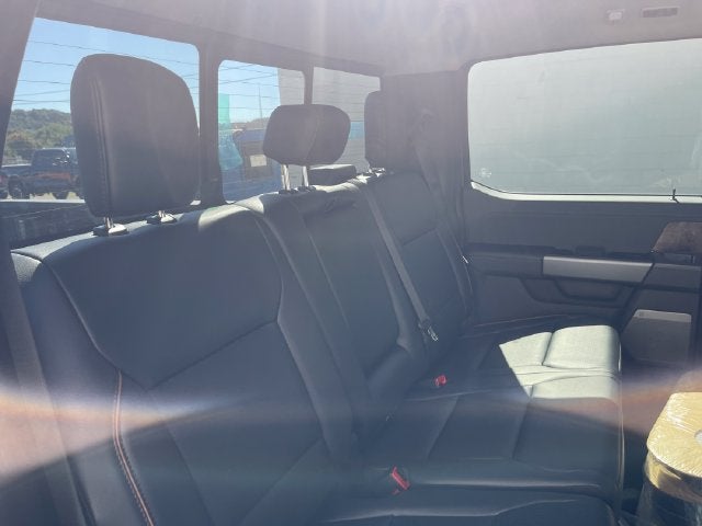 2027 Ford F-350SD Lariat DRW