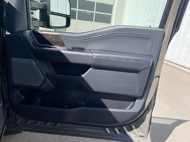 2027 Ford F-350SD Lariat DRW