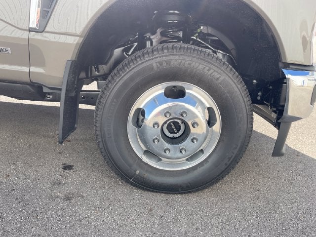 2027 Ford F-350SD Lariat DRW