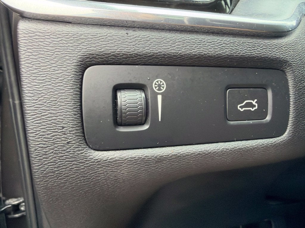 2019 Volvo XC60 T6 Momentum
