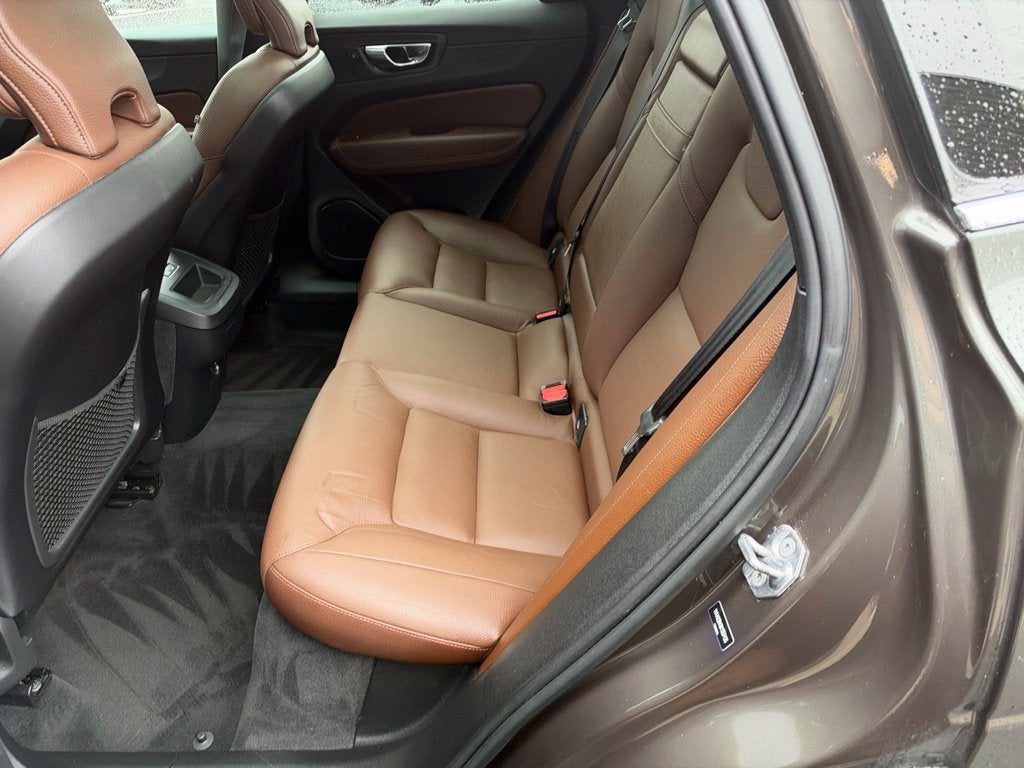 2019 Volvo XC60 T6 Momentum