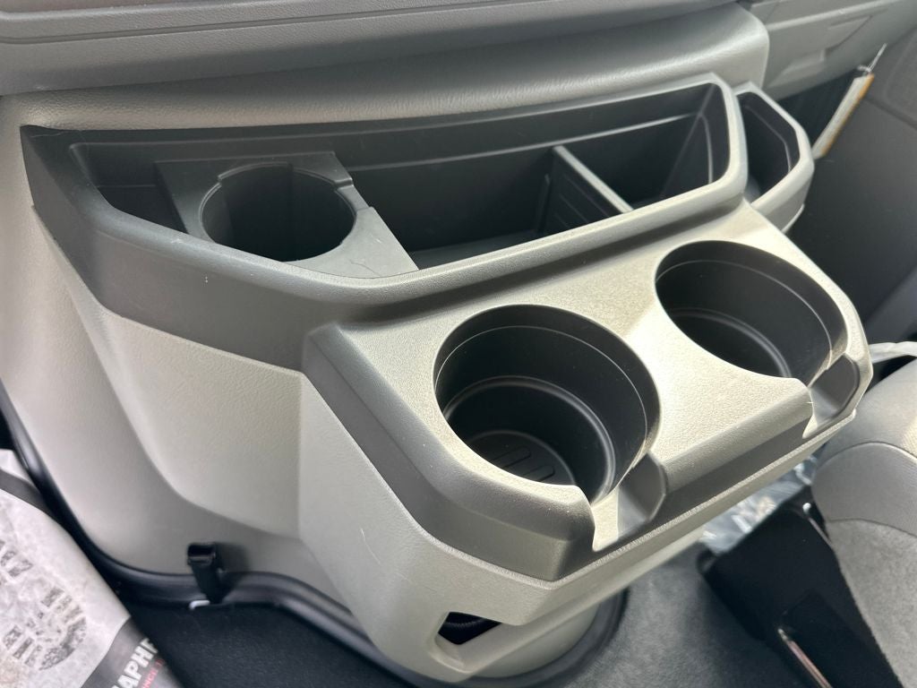 2025 Ford Super Duty E-350 Base Cutaway