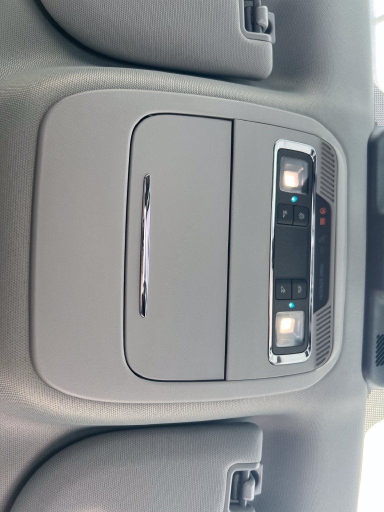 2027 Ford F-350SD Lariat