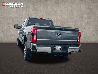2027 Ford F-350SD Lariat