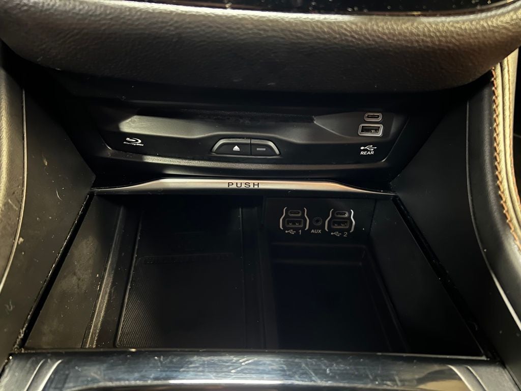 2024 Chrysler Pacifica Hybrid Pinnacle