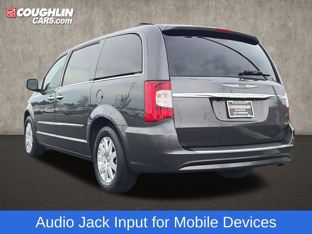 2016 Chrysler Town & Country Touring