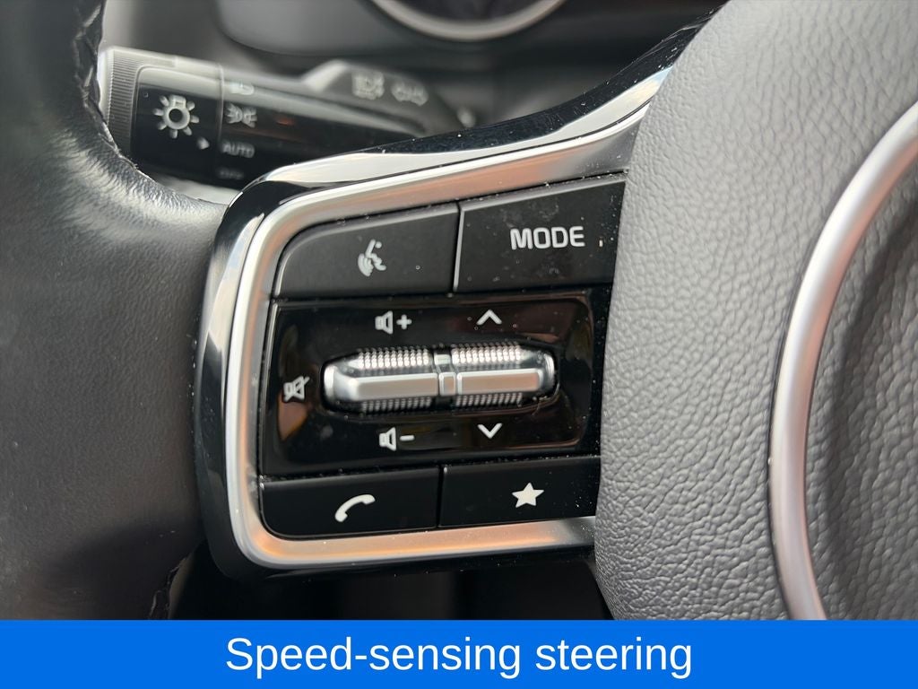 2023 Kia Carnival LX