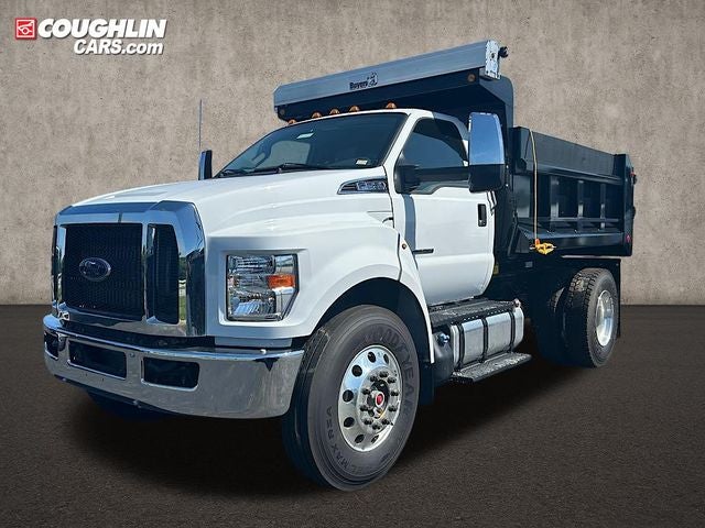 2025 Ford F-750SD Base
