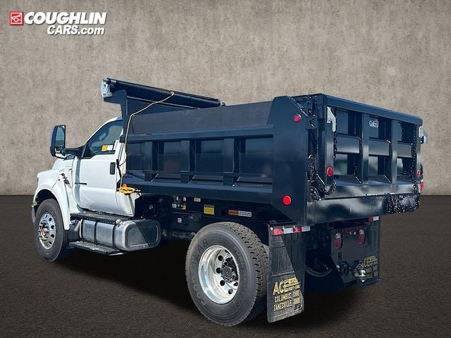 2025 Ford F-750SD Base