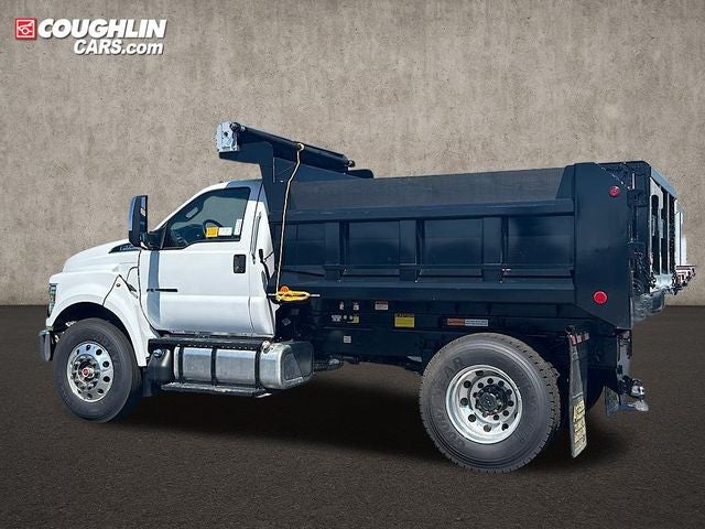 2025 Ford F-750SD Base