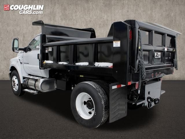 2025 Ford F-750SD Base