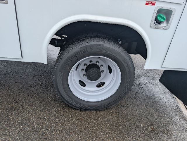 2026 Ford F-550SD DRW