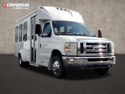 2011 Ford E-350SD Base Cutaway