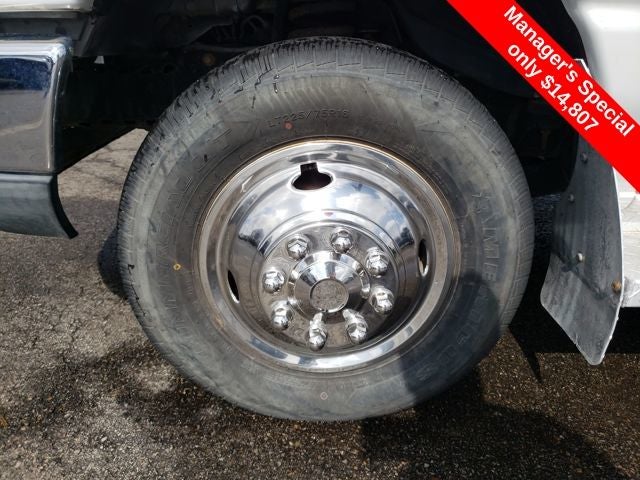 2011 Ford E-350SD Base Cutaway