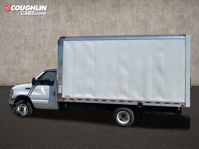 2025 Ford E-350SD Base Cutaway