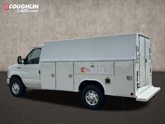 2026 Ford E-350SD Base Cutaway