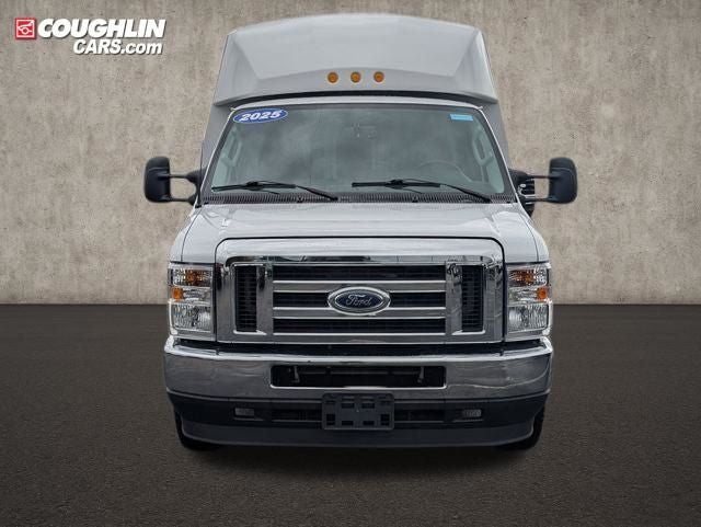 2025 Ford E-350SD Base Cutaway