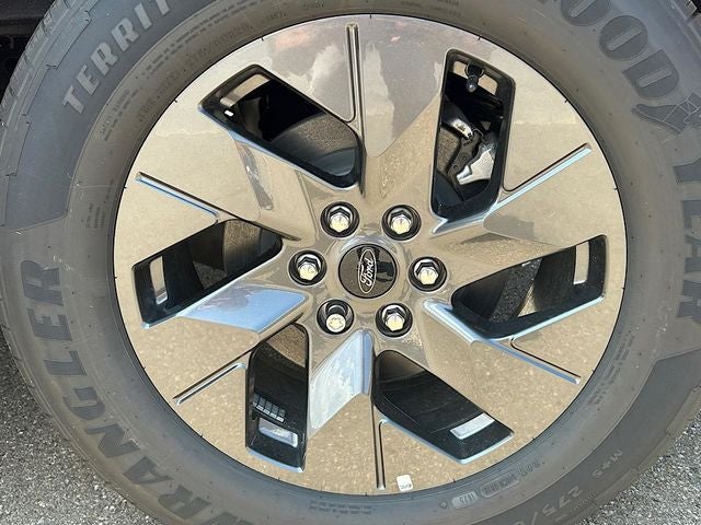 2025 Ford F-150 Lightning Lariat