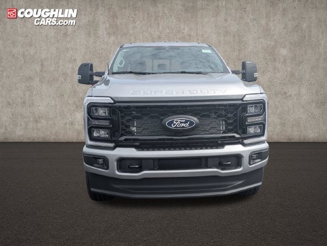 2027 Ford F-350SD Lariat