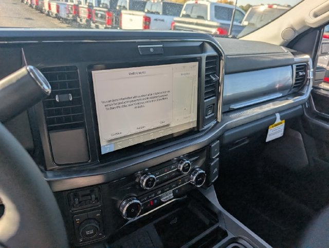 2027 Ford F-350SD Lariat