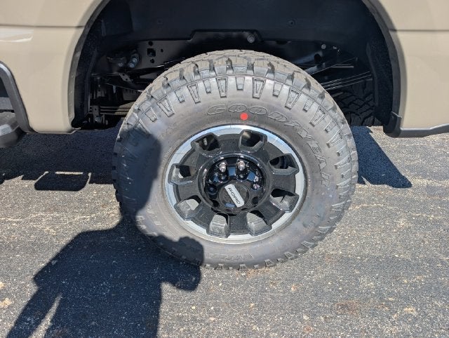 2027 Ford F-350SD Lariat