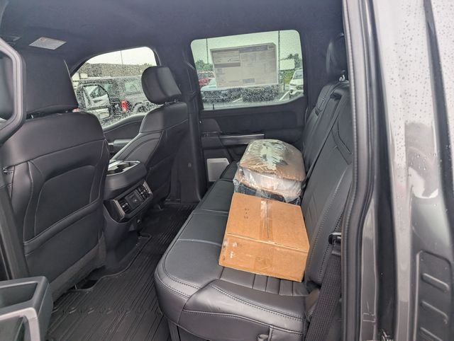 2026 Ford F-350SD Platinum DRW