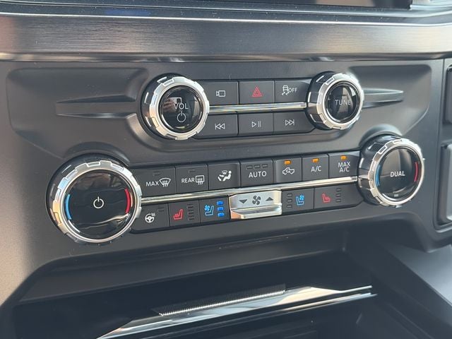 2027 Ford F-350SD Lariat DRW
