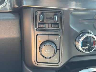 2027 Ford F-350SD Lariat DRW