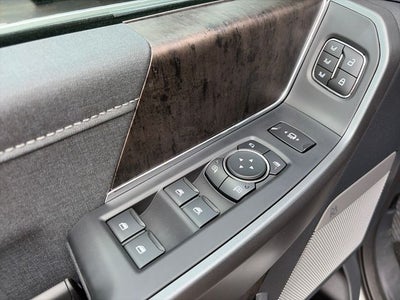 2027 Ford F-450SD Lariat DRW