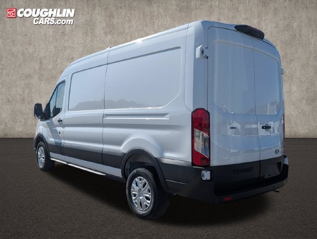 2027 Ford Transit-250 Base