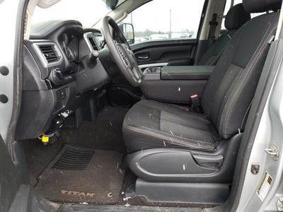 2017 Nissan Titan SV