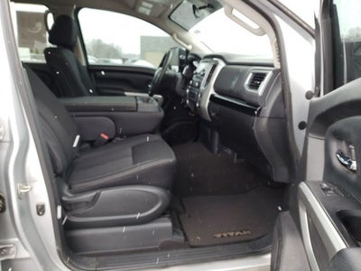 2017 Nissan Titan SV