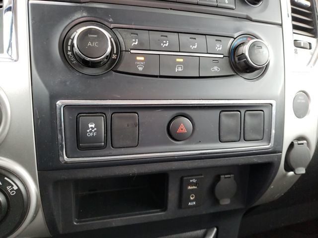 2017 Nissan Titan SV