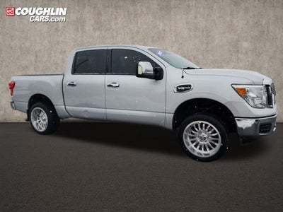 2017 Nissan Titan SV