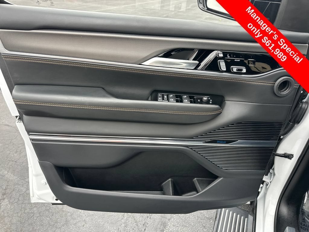 2023 Jeep Grand Wagoneer Series III Obsidian