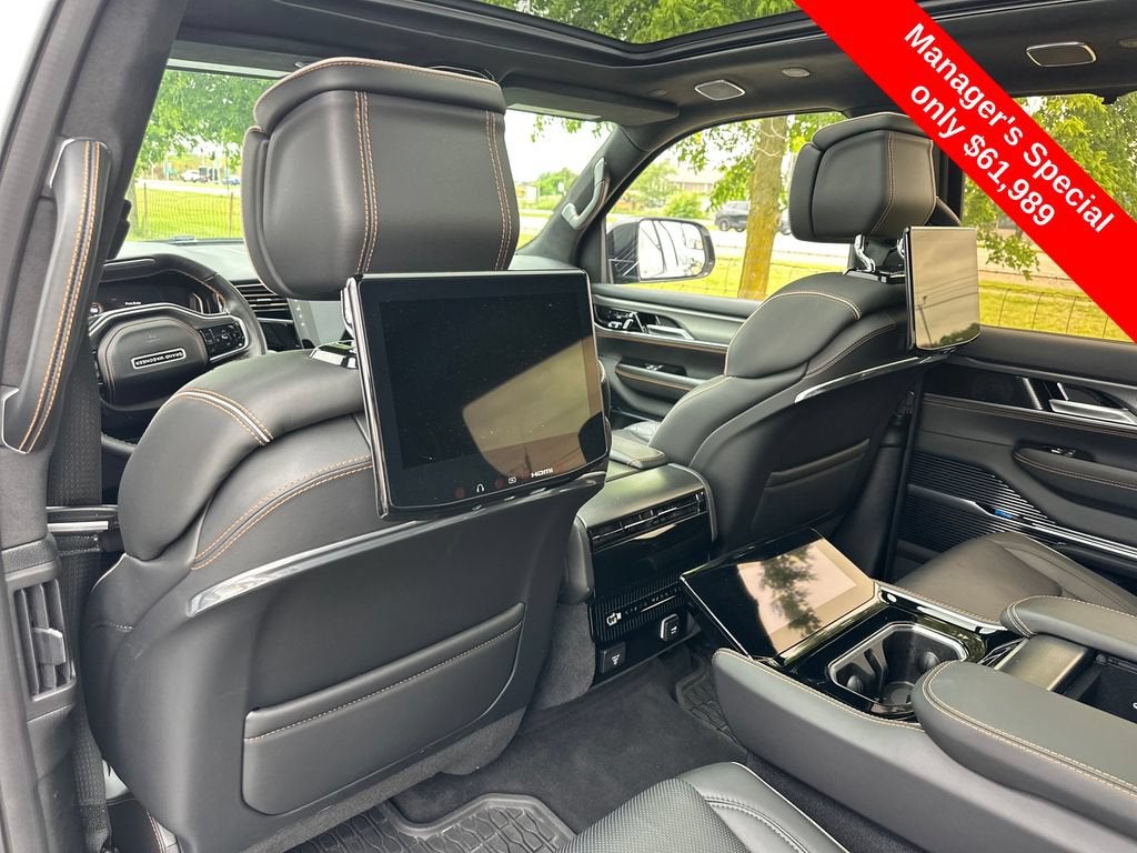 2023 Jeep Grand Wagoneer Series III Obsidian